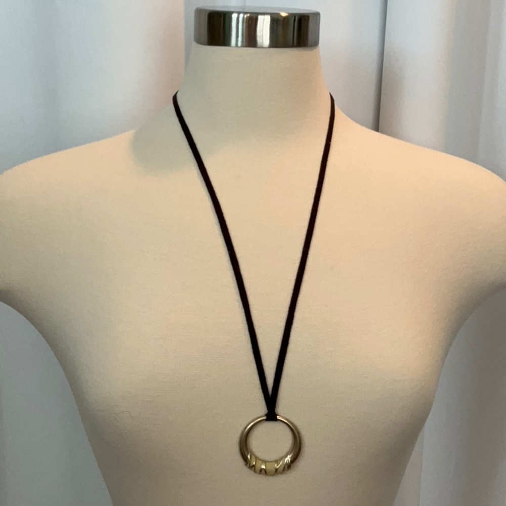 Vintage KCR Gold Tone Cream Circle Pendant Suede Cloth Necklace